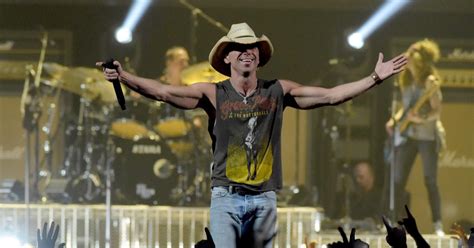 Nope, Kenny Chesney Isn’t Gay (Not That It’s Any of Our Business)