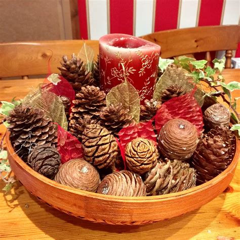 Christmas Table Centrepieces – skeleton-leaf