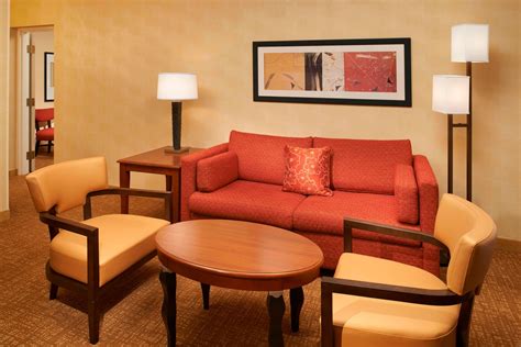 Worthington Hotels near Ohio Stadium | Courtyard Columbus Worthington