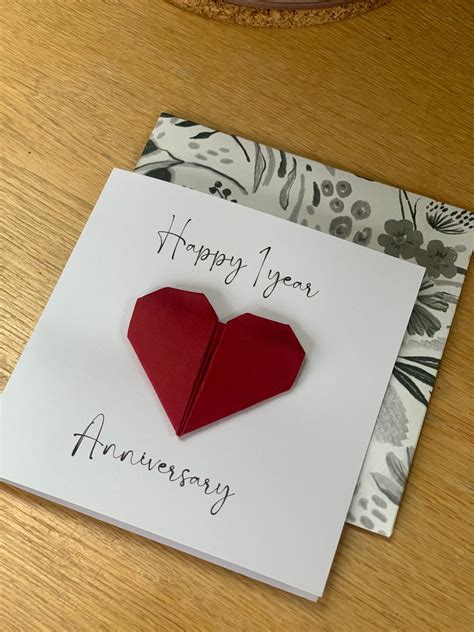 gift ideas for first year anniversary 10