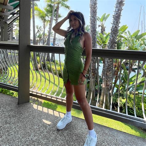 Melissa De Leon's Amazon Page