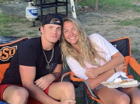 Parker McCollum Girlfriend Hallie Ray Light Age, Height, Wikipedia, Insta