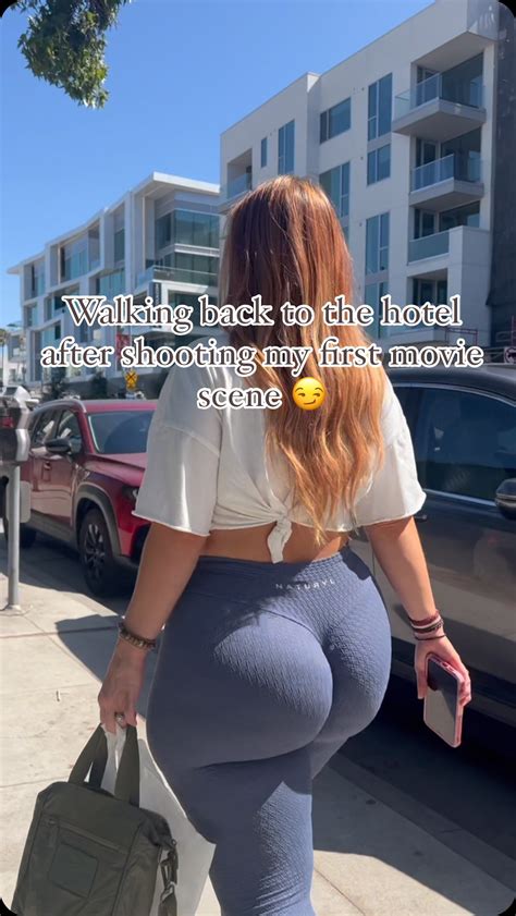 Autumn Nelson | Hollywood here I come 🤙🏼😎 . #colorsofautumn #