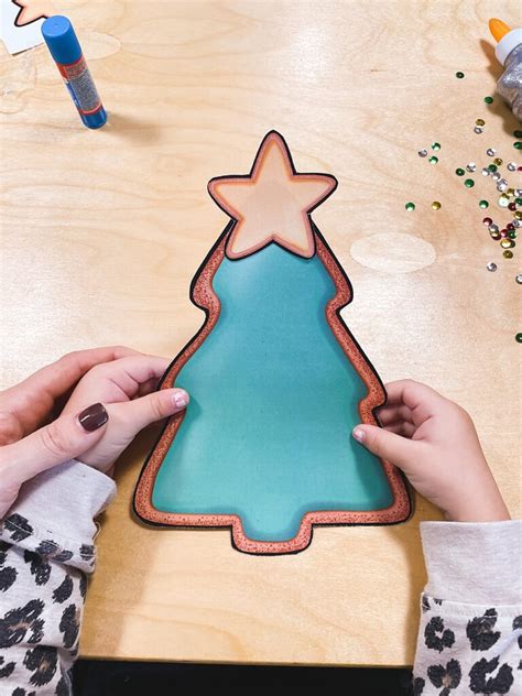 Christmas Tree Preschool Craft - Mom's Printables