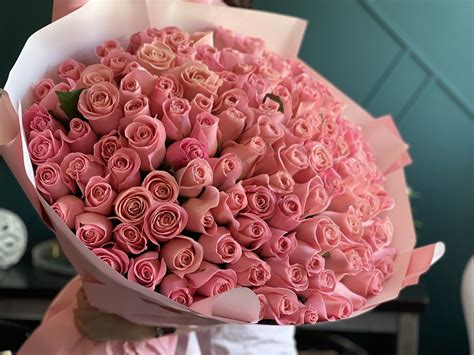 150 Blush pink Roses bouquet in Miami Beach, FL | Luxury Flowers Miami