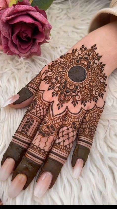 beautiful mandala mehndi designs   perfect bridal  herzindagi