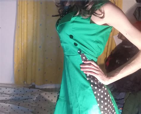 Got some perky tits 🤭 | Scrolller