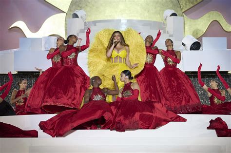 Beyonce sparkles in $7.5M in diamonds for Dubai concert