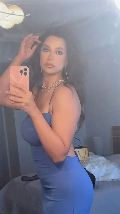Milky body 🫦🫦🫦 : r/ArabCeleb
