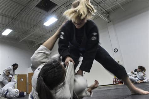 Why Women Should Train BJJ - Grappling Insider