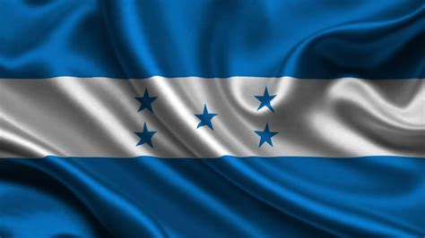 Bandera Nacional de Honduras; símbolo de amor y respeto catracho - DIARIO ROATÁN