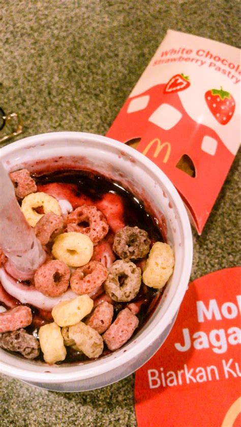 Mixed Berries Froot Loops McFlurry | Mixed berries, Mcflurry, Food