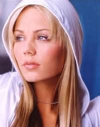 erica durance laura van der voort - PatrickOnline Photo (24098388) - Fanpop