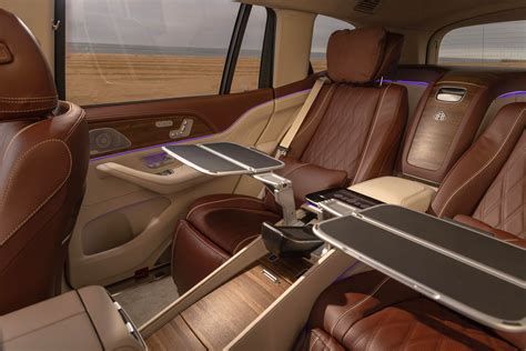 view interior     mercedes maybach gls