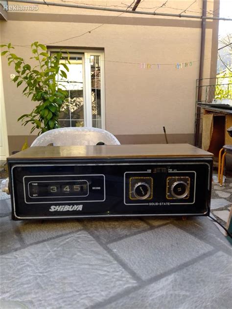 Budilnik i radio