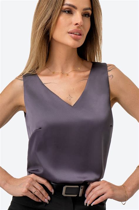 Женский топ под пиджак Happyfox 6694289 серый купить оптом в HappyWear.ru