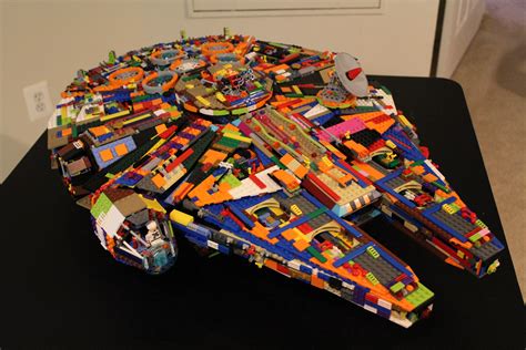 Lego Star Wars Millennium Falcon mit über 7.500 Teilen für 616,49 ...