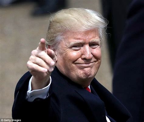 Donald Trump's face gives away his leadership style | Daily Mail Online