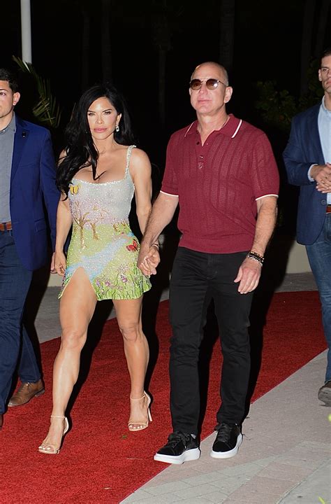 Jeff Bezos' Girlfriend Lauren Sanchez Slips on Heels for F1 Miami Date