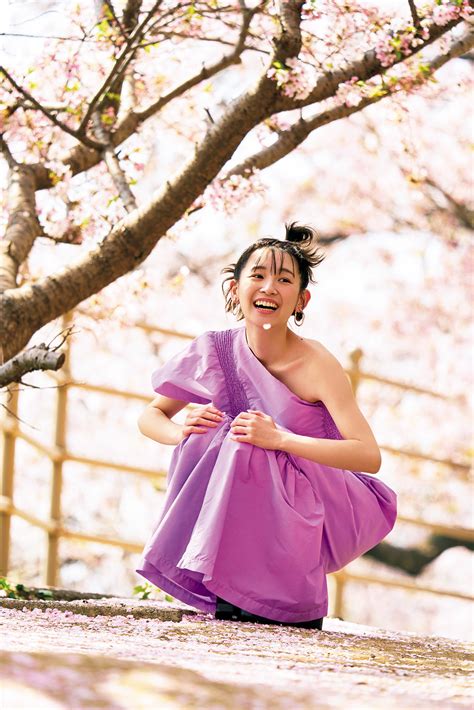 女優・浅川梨奈が布一枚まとわぬ妖艶な姿も披露 3年ぶりの写真集『GR∞WTH』発売が決定 | SPICE - エンタメ特化型情報メディア スパイス