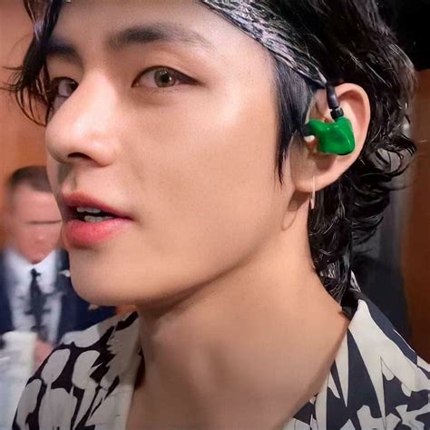 Kim Taehyung, Ear Cuff, Drop Earrings, Fashion, Moda, Fashion Styles ...