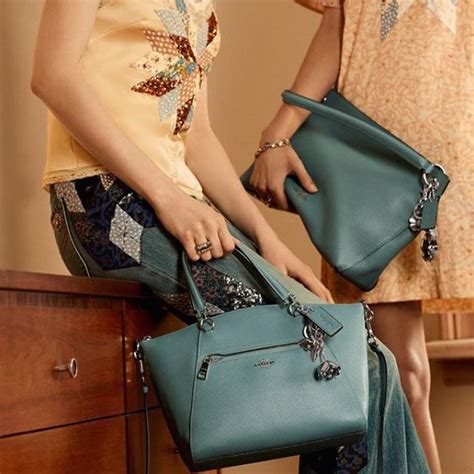 Inflash » Coach gives discount up to 50% off