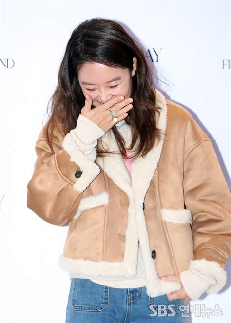 [E포토] 공효진, '행복 웃음이 끊이질 않아'