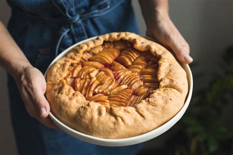6 DMV Bakeries That Nail Thanksgiving Dessert