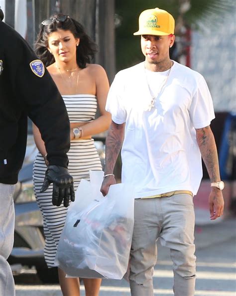 Photo : Exclusif - Kylie Jenner et Tyga remontent en voiture après une