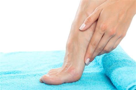 Foot Care Tips| मुलायम एड़ियों के लिए नुस्खे | Soft Feet Nuskhe ...