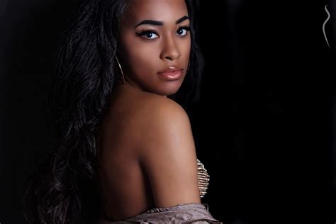 Asya Bell - a model from United States | Model Management
