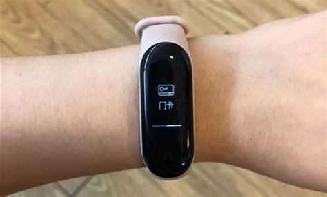 Фитнес-браслет Xiaomi Mi Band 3 с NFC все еще тестируют