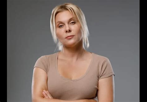 Звезда сериала «Ольга» Яна Троянова обнаружилась во Франции