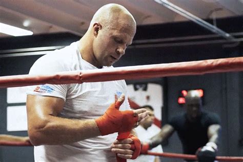 Попробуй свергни Емельяненко в двух шагах от чемпионского титула. На ...