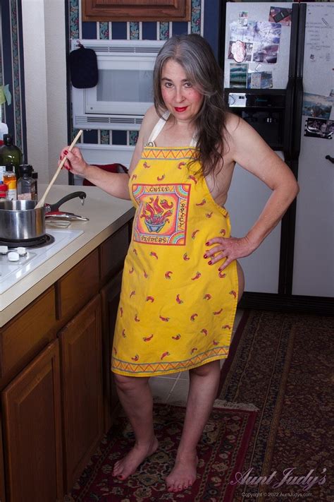 TW Pornstars - 1 pic. Aunt Judys. Twitter. 💛 Welcome Home Auntie 