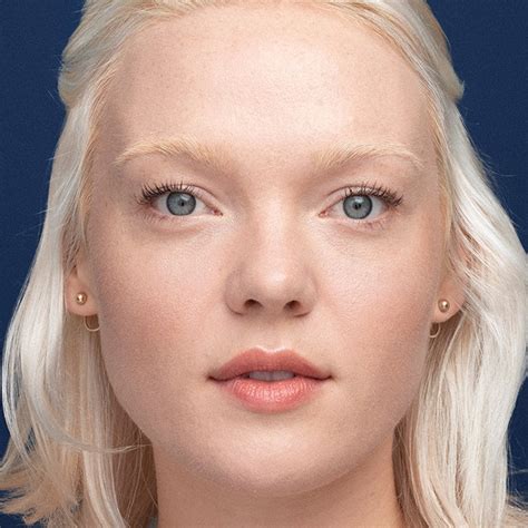 Estée lauder- Double Wear Stay-in-Place Foundation 1N0 Porcelain – The ...