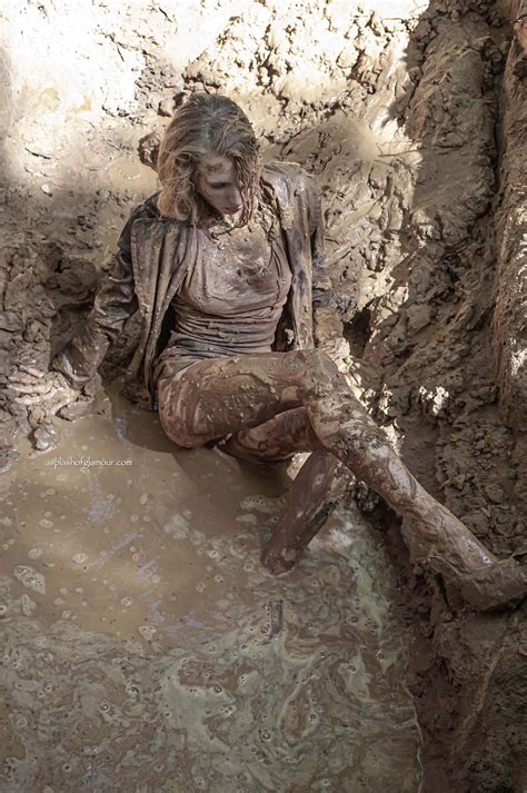 Rachel does mud -MSOG116