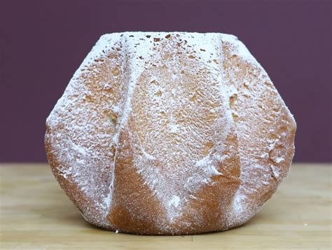Ржаной хлеб из обойной муки. | Хлеб, Рождественский хлеб, Ржаной хлеб