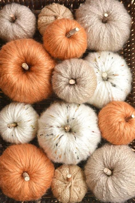 Chunky Yarn Pumpkins | Easy DIY Yarn Wrapped Pumpkins