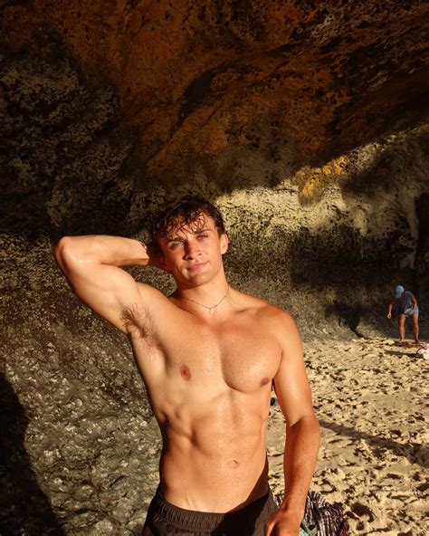 Loverboy Brad (@loverboybrad) • Instagram photos and videos