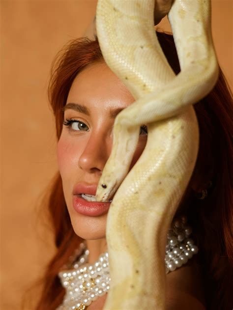 Laura Leon (@lauraisabelaleon) • Instagram photos and videos