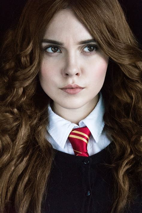 Russian Cosplayer Ilona Bugaeva Transforms Herself Into Famous Pop ...