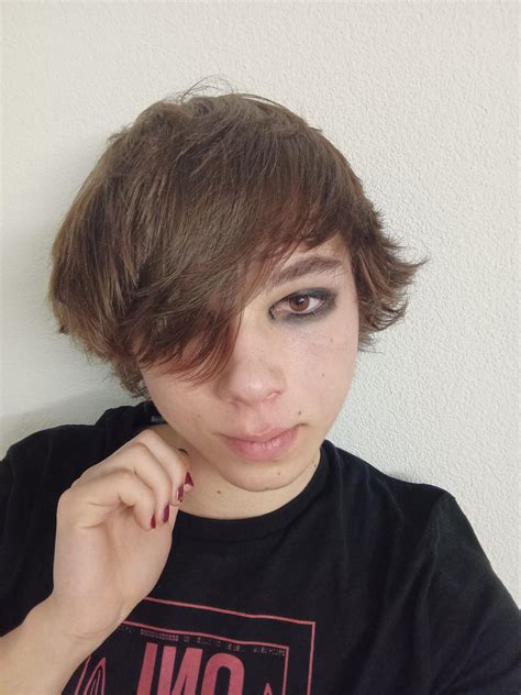 Typical femboy haircut : r/femboy