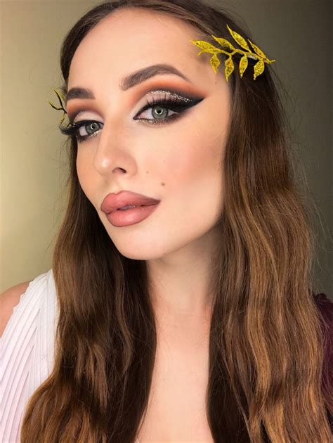 Греческая богиня | Makeup, Crown jewelry, Fashion
