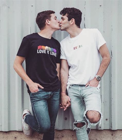 Love is Love! #meawscom 🡸Click us & get more photos Lgbt Couples, Cute