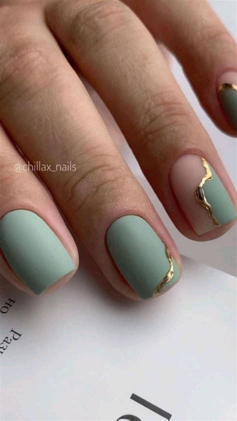Матовий манікюр | Stylish nails, Green nails, Gel nails