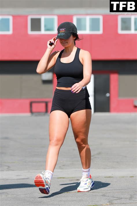 Addison Rae Keeps a Low Profile as She Heads to a Pilates Class (15