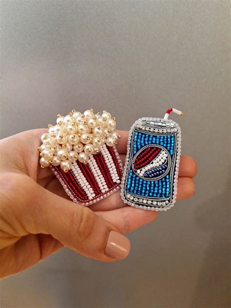Брошь баночка пепси-колы и брошь стакан поп-корна/The can of pepsi ...