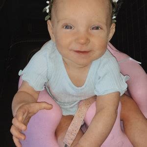 Handcrafted Small Rustic Flower Crown, Green and White Flower Girl Halo ... 