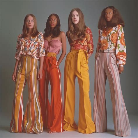 Modelos De Roupas Anos 70 - Pin de Dani Valle em História da moda em 2025 | Moda anos 70, Roupas de ...